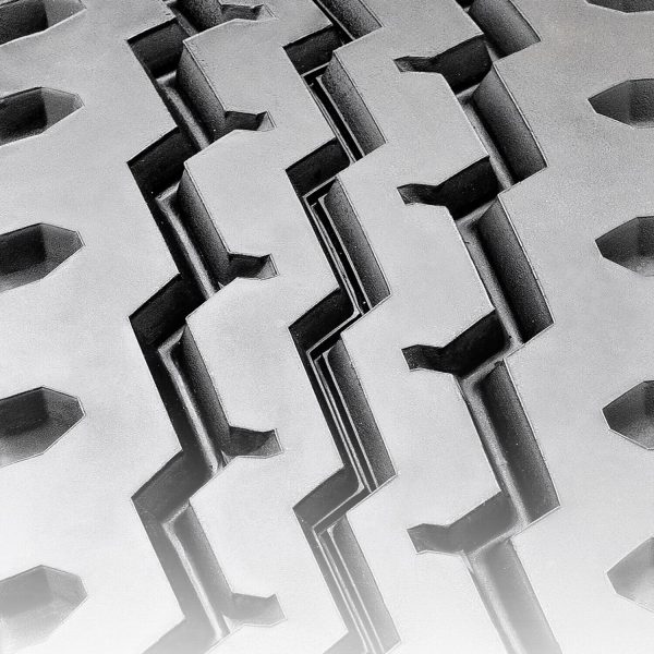 750R16LT 14PR 122/118L BAM01 BLACKHAWK